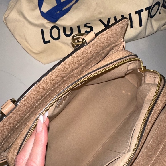 👛 Louis Vuitton Vosges MM Monogram Empreinte Leather Bag - Picture 13 of 16